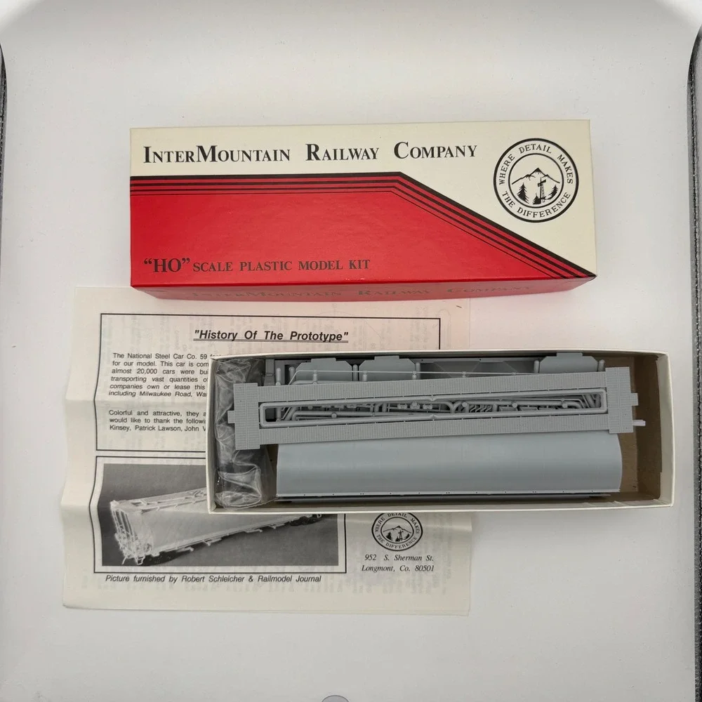 InterMountain Cylindrical Grain Car HO Scale Gray Undecorated 4-Bay Hopper Kit